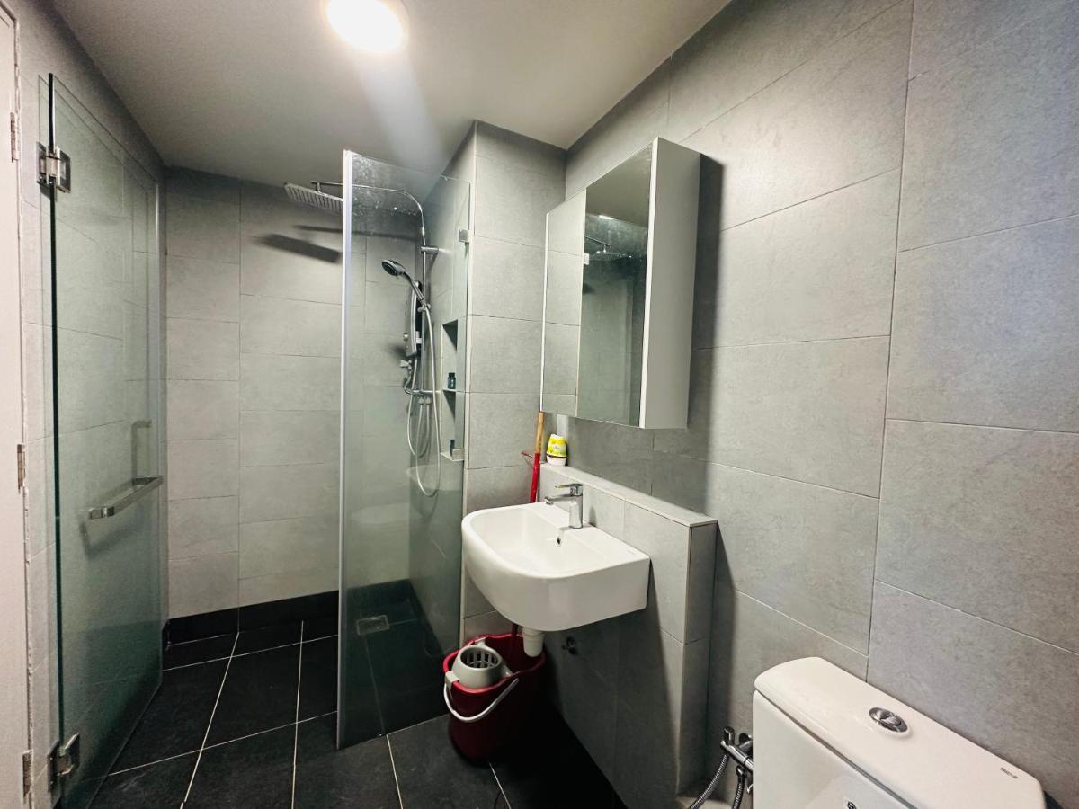 Jesselton Quay - Suite 1 By Staycation Suites Kk Kota Kinabalu Bagian luar foto